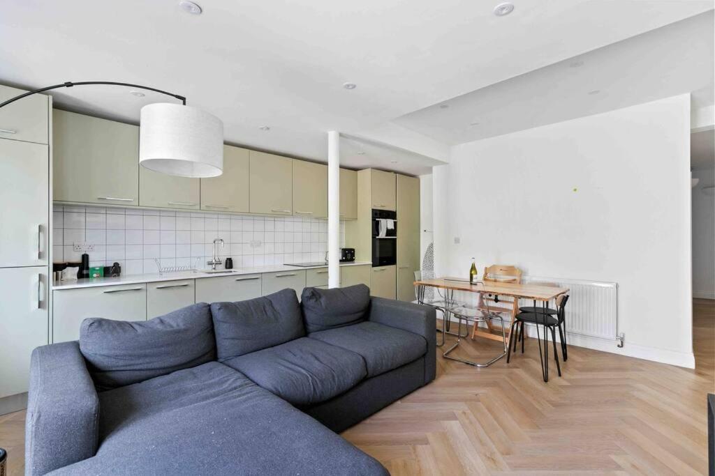 Modern 3 Bed Apartment In Tottenham London Kültér fotó