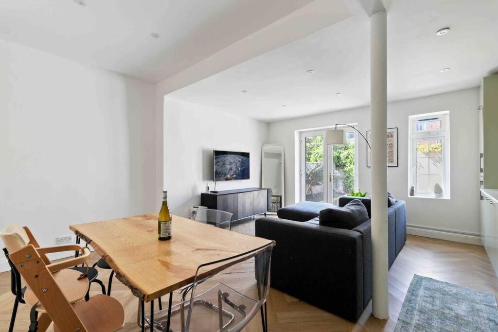 Modern 3 Bed Apartment In Tottenham London Kültér fotó